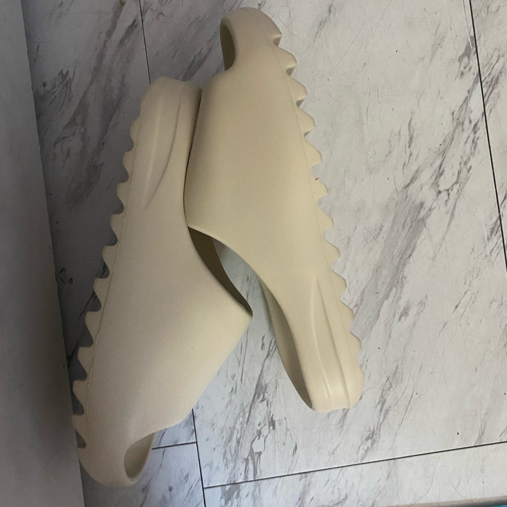 Yezzy slides bone